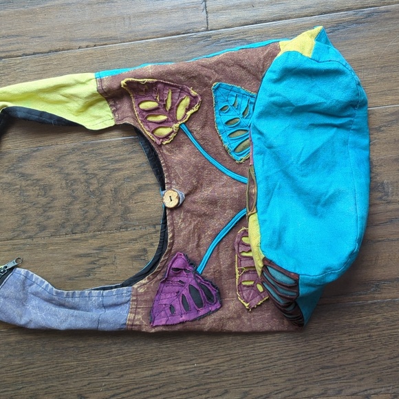 Made In Nepal Shoulder Purse - Picture 2 of 7